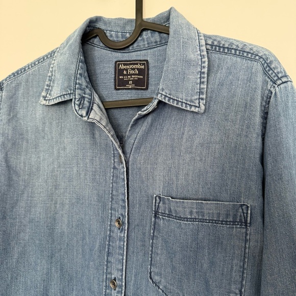Abercrombie & Fitch Denim Blue Button-Down Shirt - Picture 9 of 11